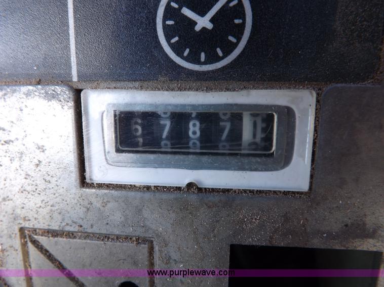 image for item F6187 1990 John Deere 4250 tractor