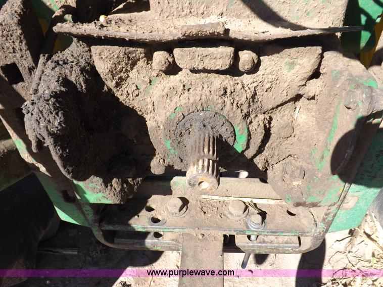 image for item F6187 1990 John Deere 4250 tractor