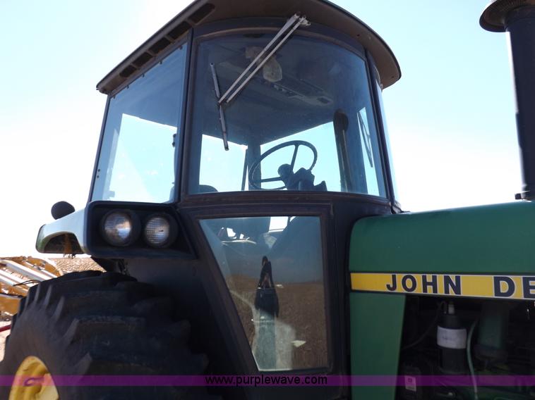 image for item F6187 1990 John Deere 4250 tractor