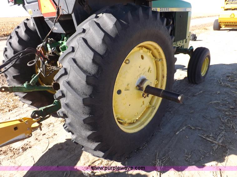image for item F6187 1990 John Deere 4250 tractor