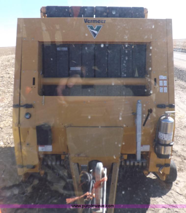 image for item F6188 Vermeer 605 Super M baler