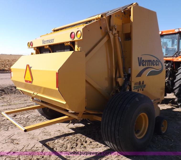 image for item F6188 Vermeer 605 Super M baler