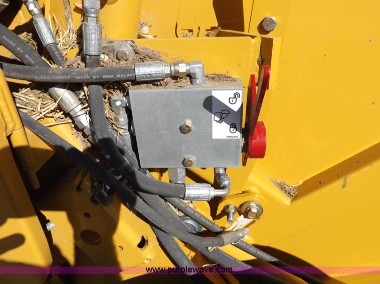 image for item F6188 Vermeer 605 Super M baler