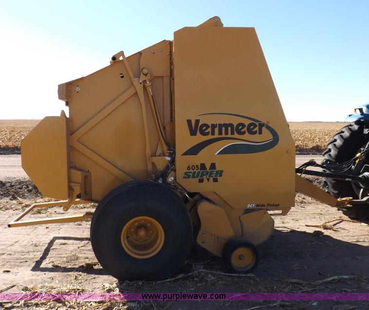 image for item F6189 Vermeer 605 Super M baler