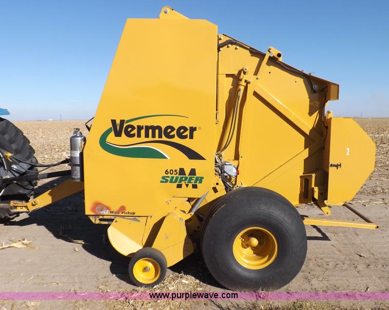 image for item F6189 Vermeer 605 Super M baler