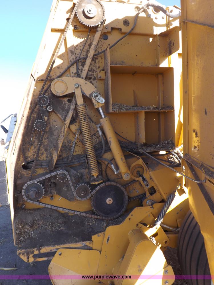 image for item F6189 Vermeer 605 Super M baler