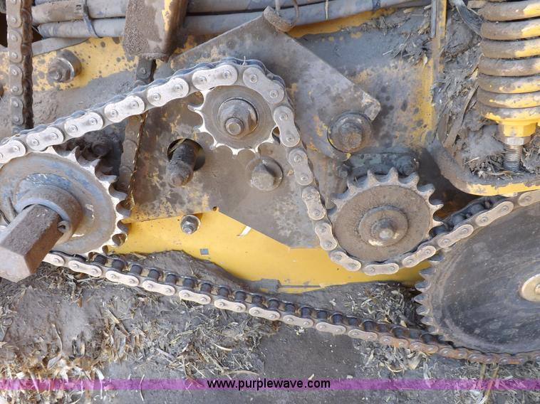 image for item F6189 Vermeer 605 Super M baler