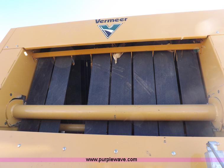 image for item F6189 Vermeer 605 Super M baler