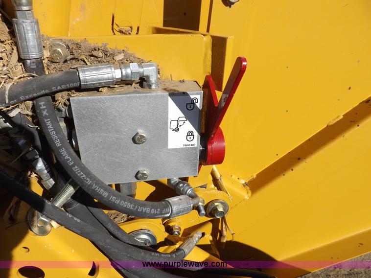 image for item F6189 Vermeer 605 Super M baler