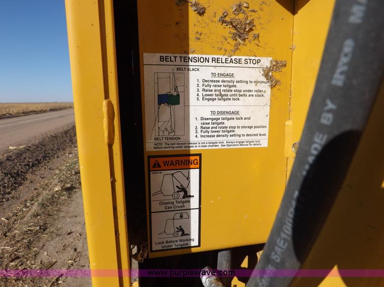 image for item F6189 Vermeer 605 Super M baler