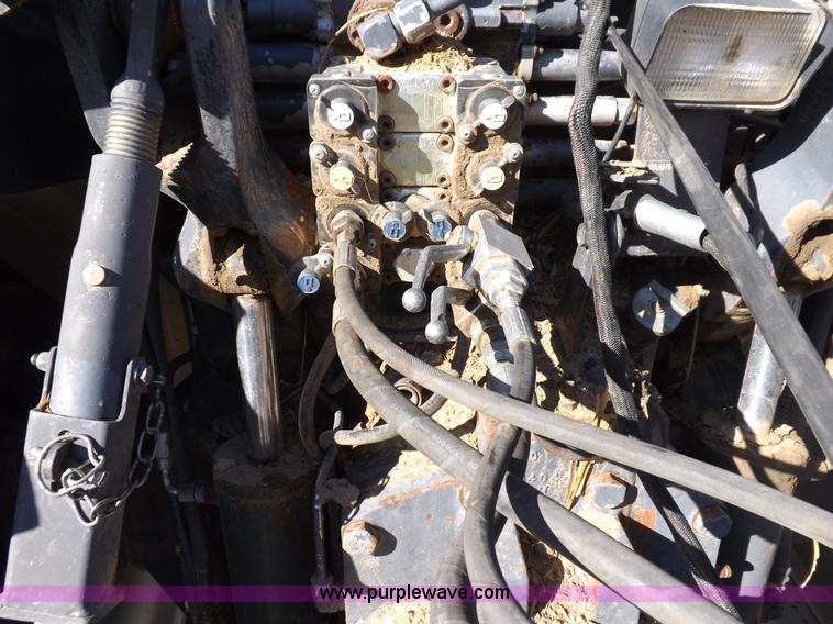 image for item F6189 Vermeer 605 Super M baler