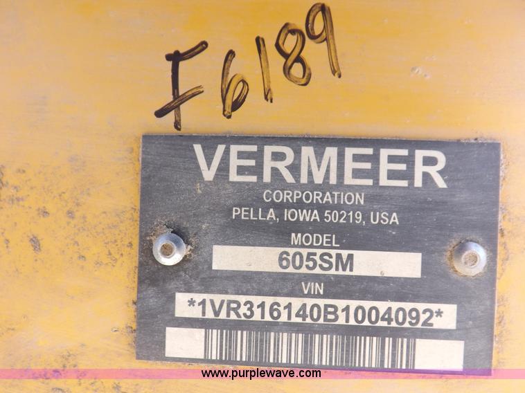 image for item F6189 Vermeer 605 Super M baler