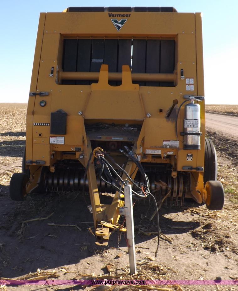 image for item F6190 Vermeer 605M baler
