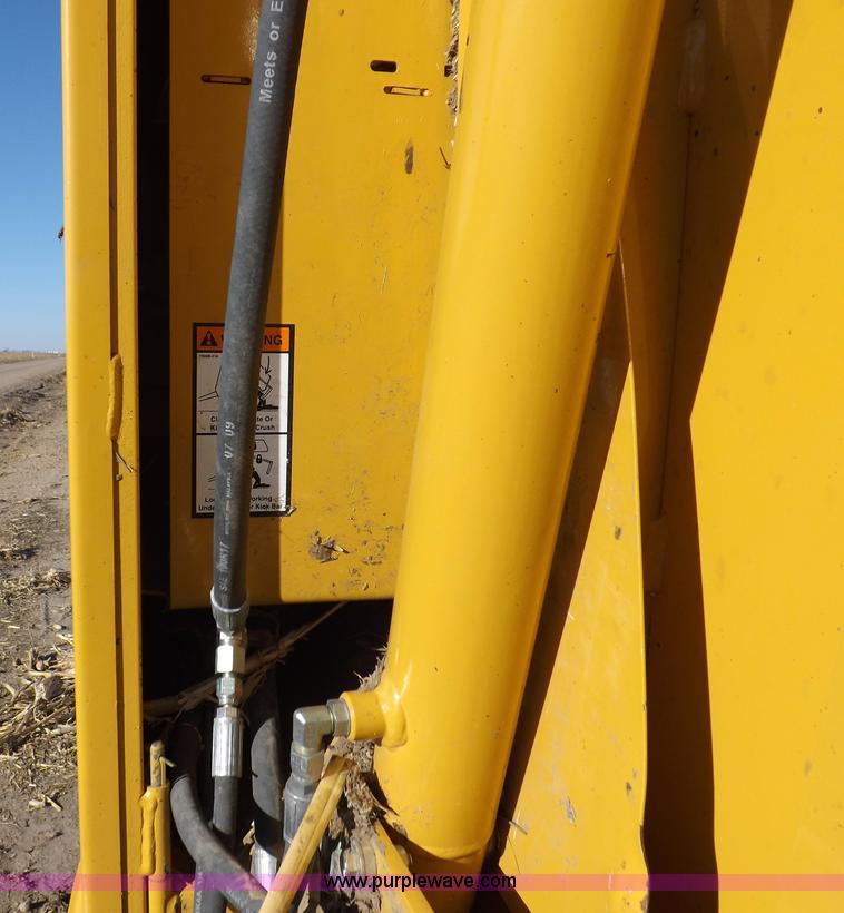 image for item F6190 Vermeer 605M baler