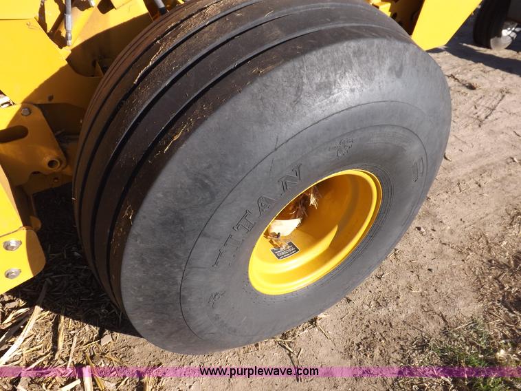 image for item F6190 Vermeer 605M baler