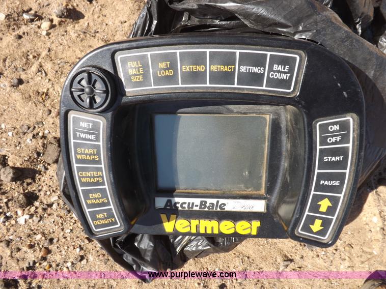 image for item F6190 Vermeer 605M baler