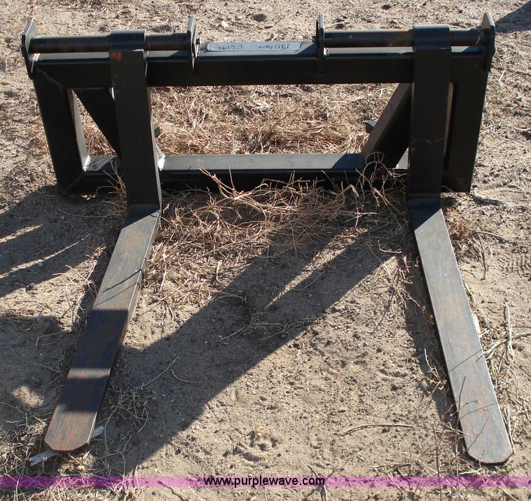 image for item F6192 2006 AGCO RT150 MFWD tractor