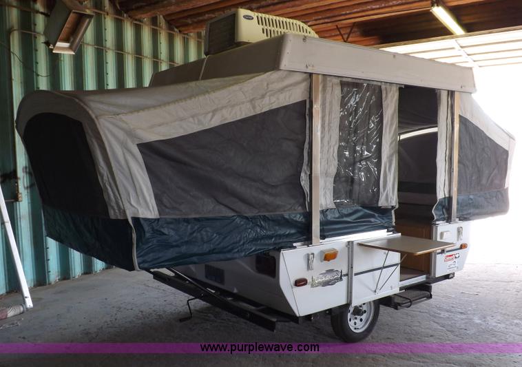 image for item F6200 2001 Coleman Taos popup camper