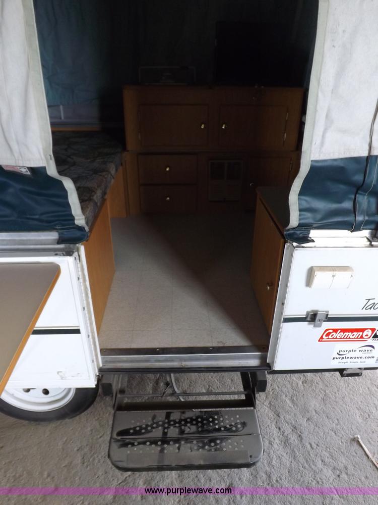 image for item F6200 2001 Coleman Taos popup camper