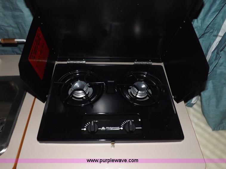 image for item F6200 2001 Coleman Taos popup camper