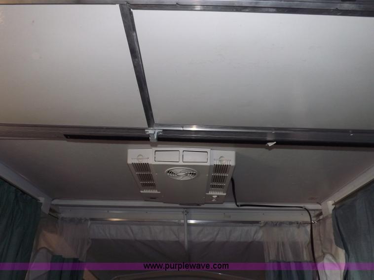 image for item F6200 2001 Coleman Taos popup camper