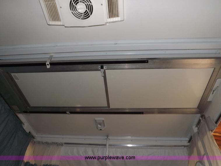 image for item F6200 2001 Coleman Taos popup camper