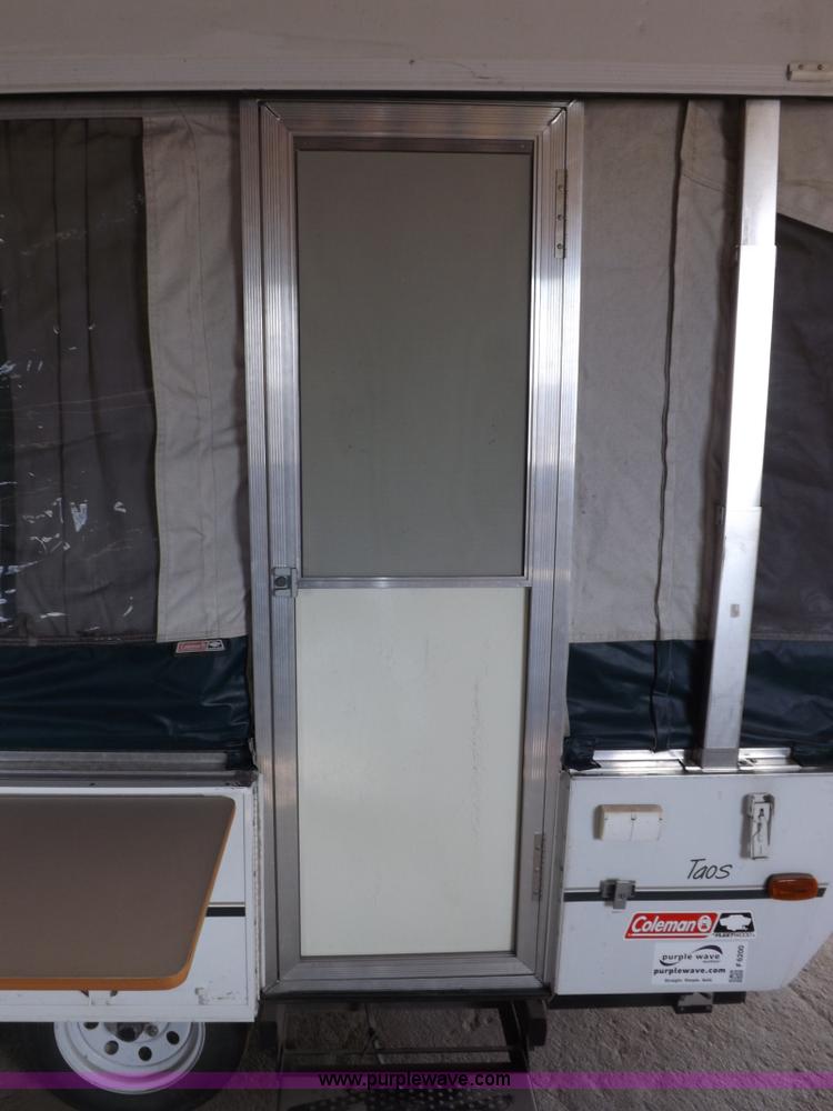 image for item F6200 2001 Coleman Taos popup camper