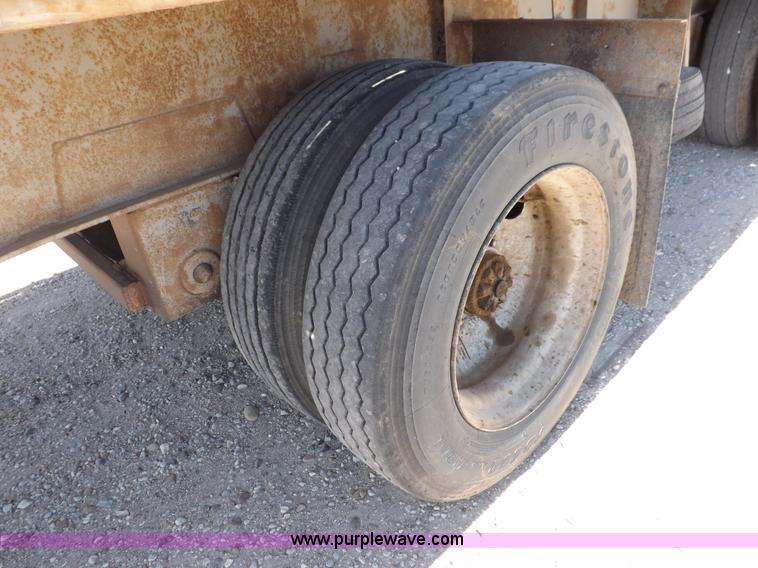 image for item F6216 1991 Transcraft 55'9" flatbed trailer