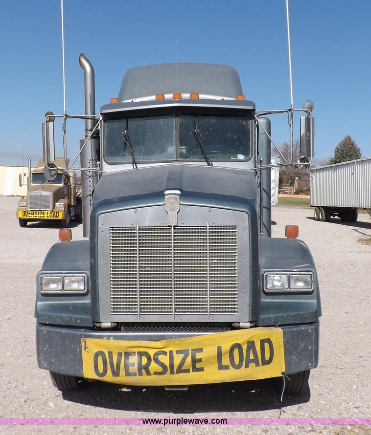 image for item F6217 1997 Kenworth T800 tandem axle semi truck