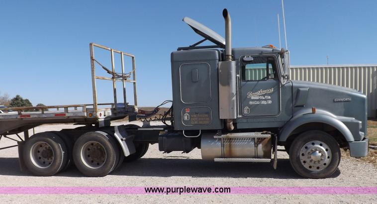 image for item F6217 1997 Kenworth T800 tandem axle semi truck