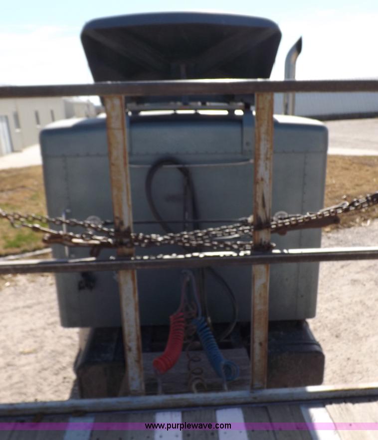 image for item F6217 1997 Kenworth T800 tandem axle semi truck