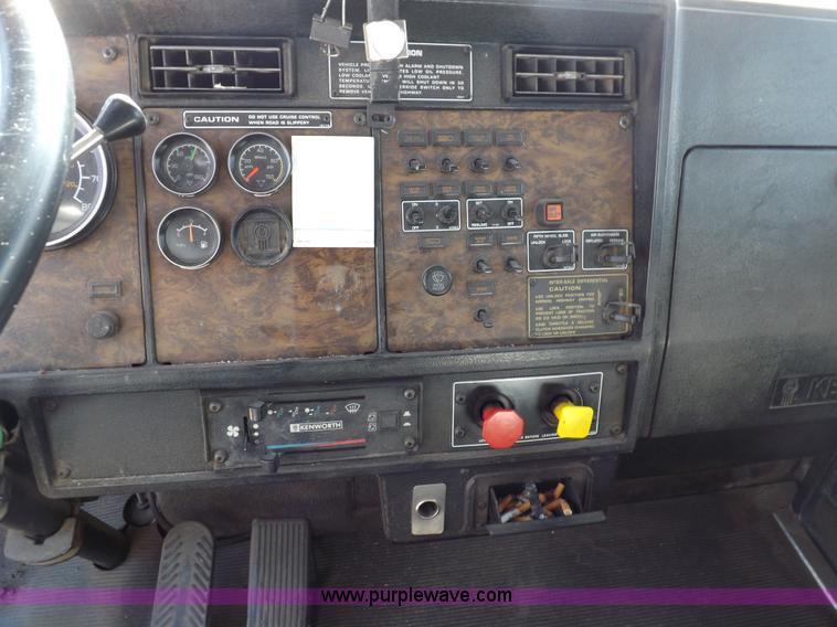 image for item F6217 1997 Kenworth T800 tandem axle semi truck