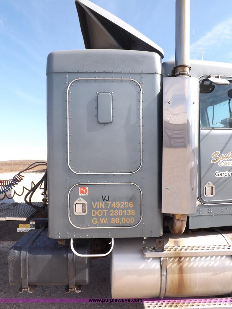 image for item F6217 1997 Kenworth T800 tandem axle semi truck