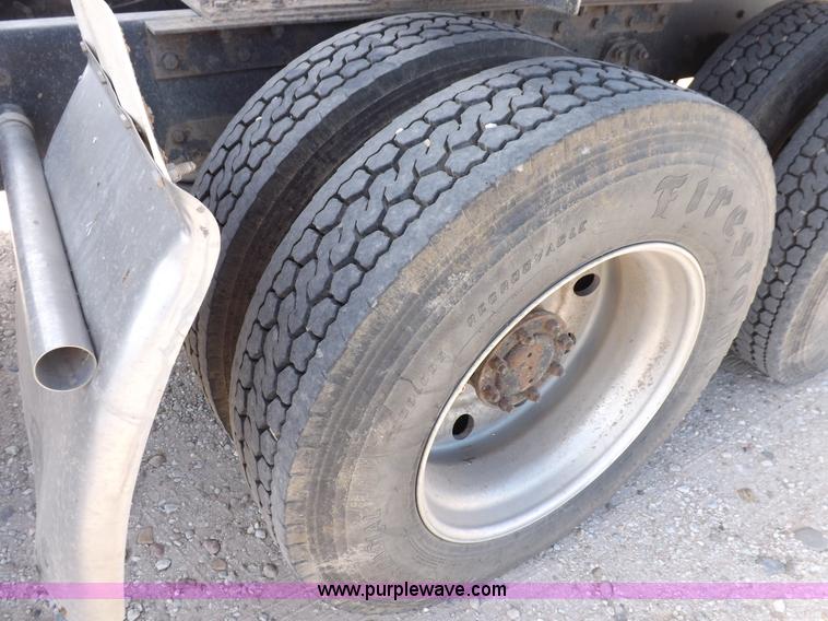 image for item F6217 1997 Kenworth T800 tandem axle semi truck