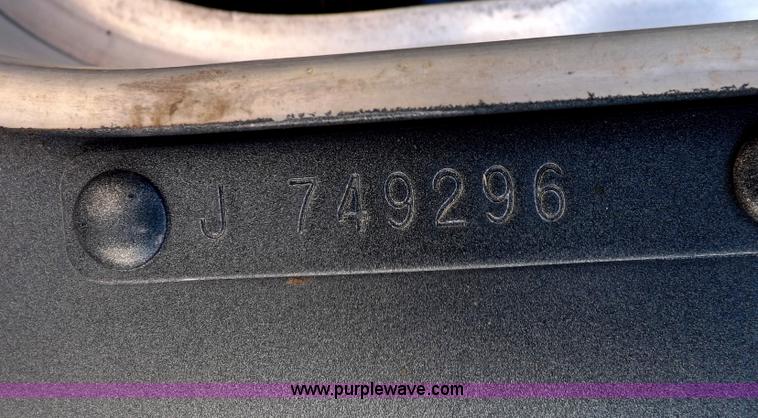 image for item F6217 1997 Kenworth T800 tandem axle semi truck