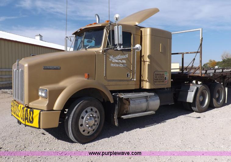 image for item F6218 1997 Kenworth T800 tandem axle semi truck