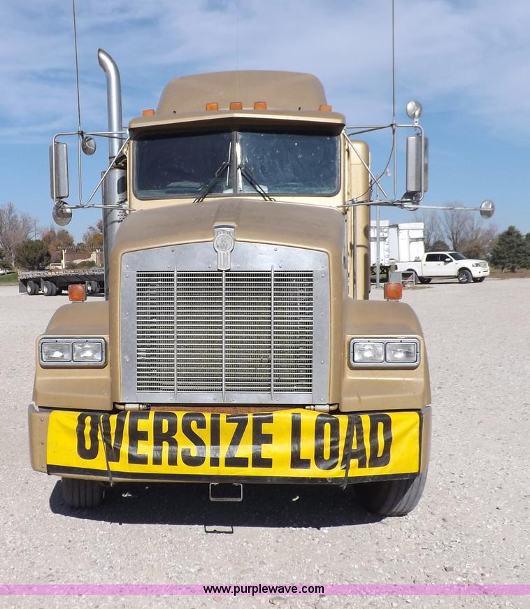 image for item F6218 1997 Kenworth T800 tandem axle semi truck