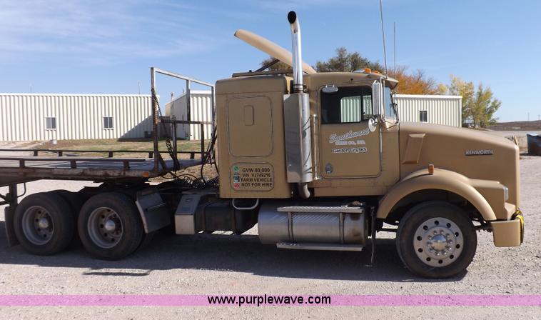 image for item F6218 1997 Kenworth T800 tandem axle semi truck