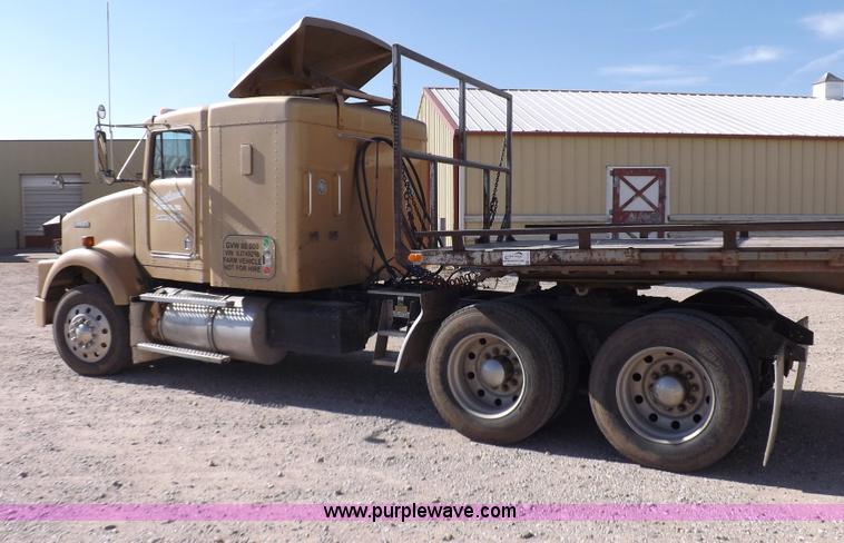 image for item F6218 1997 Kenworth T800 tandem axle semi truck