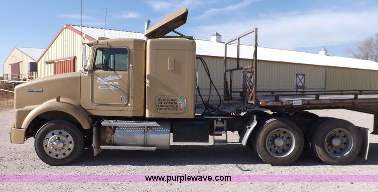 image for item F6218 1997 Kenworth T800 tandem axle semi truck