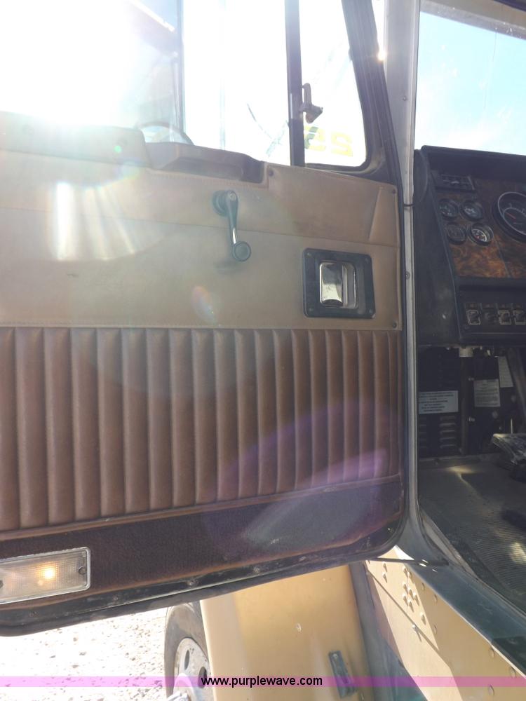 image for item F6218 1997 Kenworth T800 tandem axle semi truck