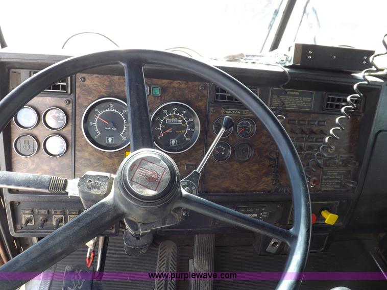 image for item F6218 1997 Kenworth T800 tandem axle semi truck