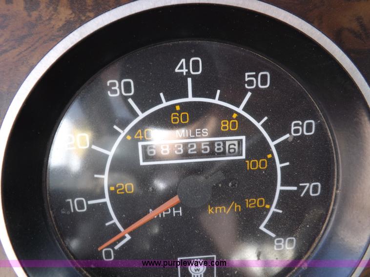 image for item F6218 1997 Kenworth T800 tandem axle semi truck