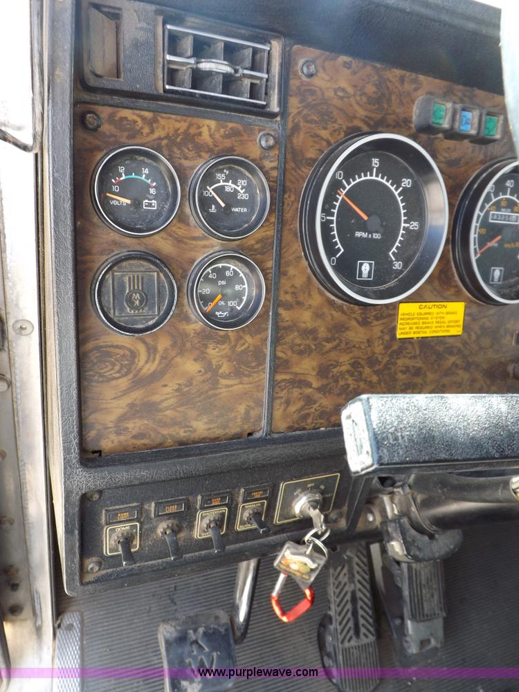 image for item F6218 1997 Kenworth T800 tandem axle semi truck