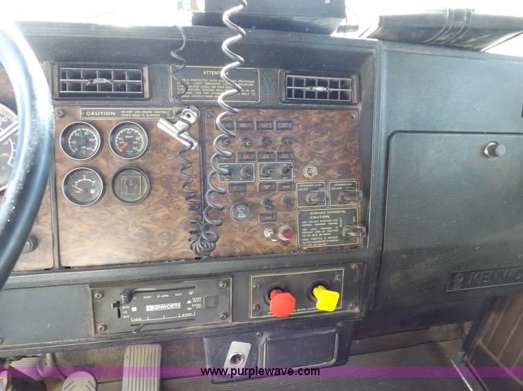 image for item F6218 1997 Kenworth T800 tandem axle semi truck