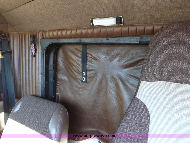 image for item F6218 1997 Kenworth T800 tandem axle semi truck