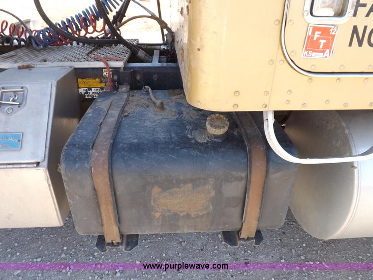 image for item F6218 1997 Kenworth T800 tandem axle semi truck