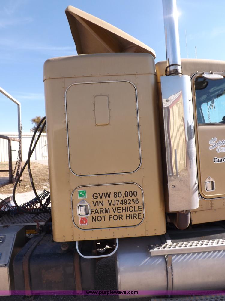 image for item F6218 1997 Kenworth T800 tandem axle semi truck