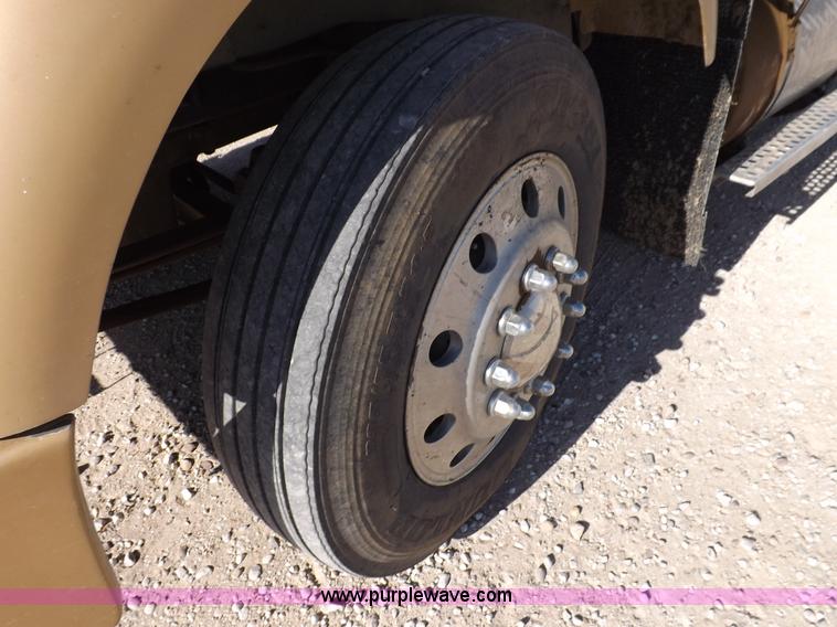 image for item F6218 1997 Kenworth T800 tandem axle semi truck