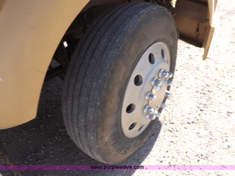 image for item F6218 1997 Kenworth T800 tandem axle semi truck